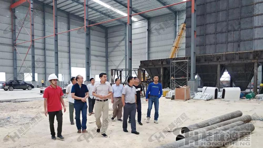 桂林鴻程人造崗石設備 HLMX1700超細立磨人造崗石磨粉機生產(chǎn)線 桂林鴻程人造崗石設備 HLMX1700超細立磨人造崗石磨粉機生產(chǎn)線