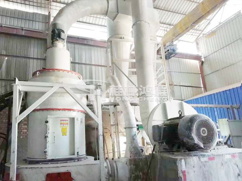 桂林鴻程優(yōu)惠新型雷蒙磨粉機(jī)HCQ1500磨粉機(jī) 桂林鴻程優(yōu)惠新型雷蒙磨粉機(jī)HCQ1500磨粉機(jī)新疆現(xiàn)場(chǎng)