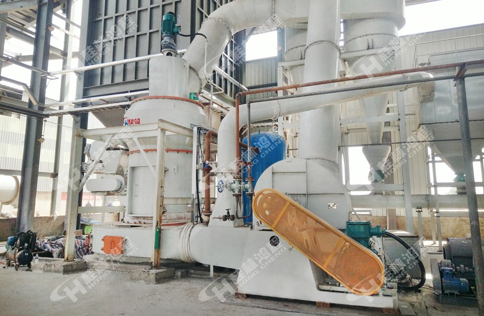 瀝青加煤混合HC1700擺式磨粉機生產(chǎn)線北京客戶接線開機生產(chǎn) 瀝青加煤混合HC1700擺式磨粉機生產(chǎn)線北京客戶接線開機生產(chǎn)