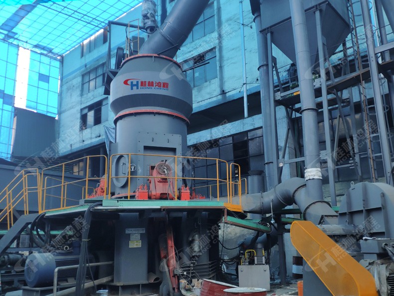HLM1300碗式中速磨煤機(jī) HLM1300碗式中速磨煤機(jī)